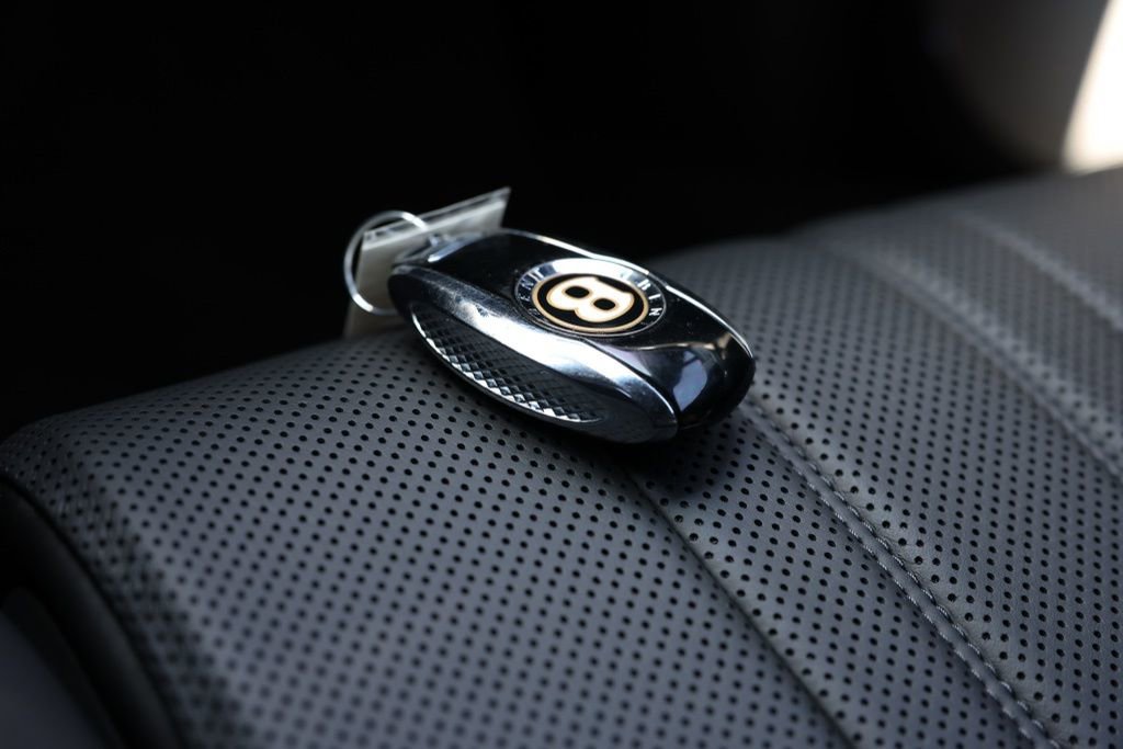 Used 2020 Bentley Continental GT image 17