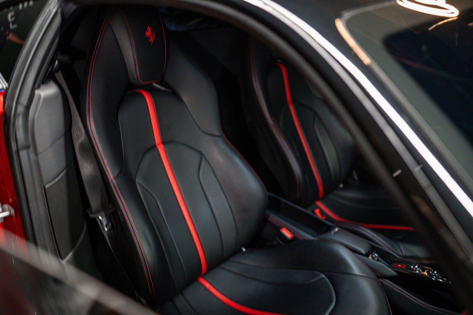 Used 2021 Ferrari F8 Tributo image 14