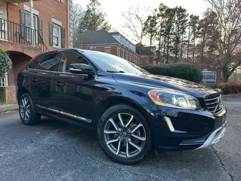 Used 2017 Volvo XC60 T6 Dynamic w/ Preferred Option Package image 5