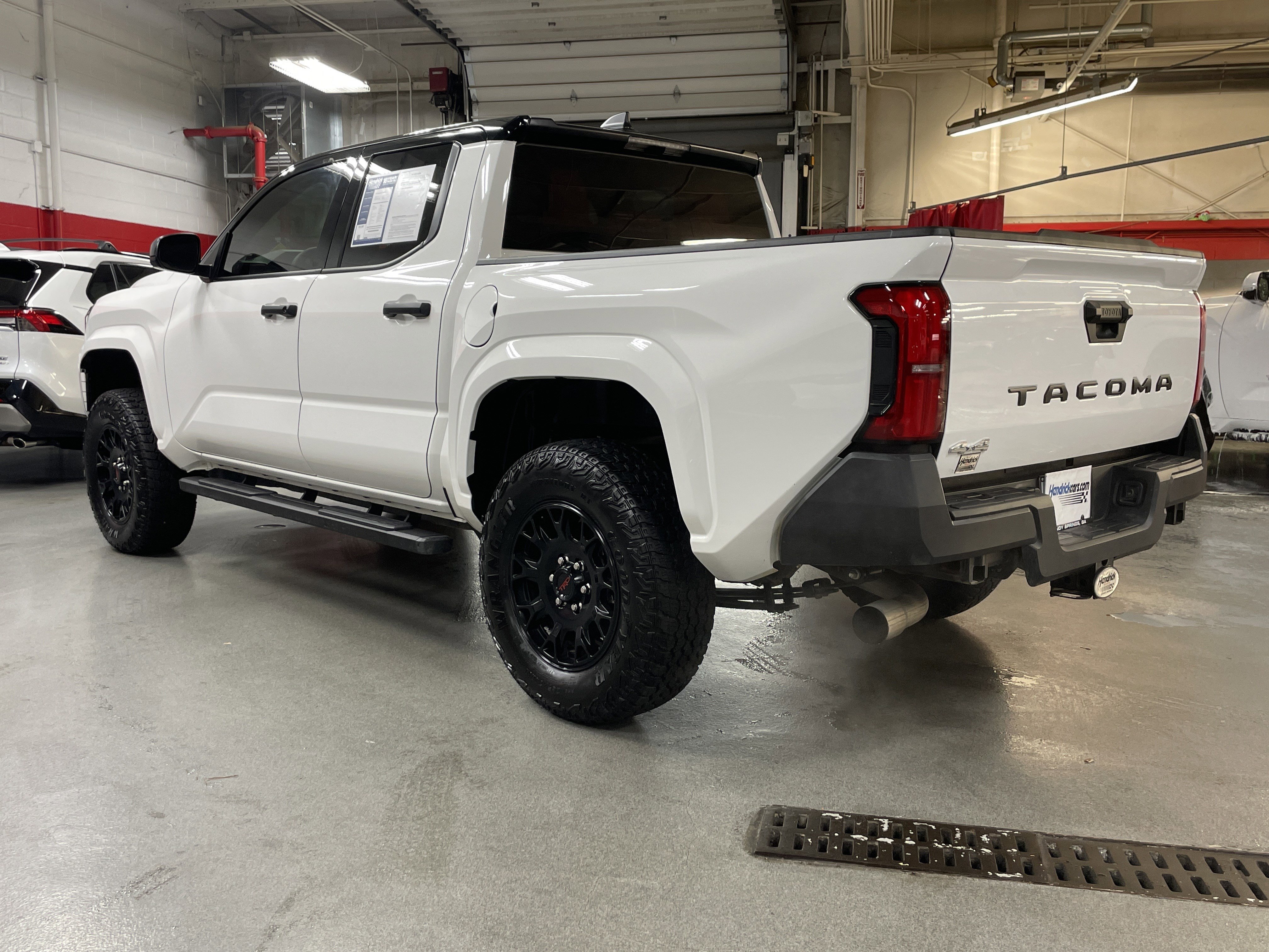 Certified 2025 Toyota Tacoma SR image 8