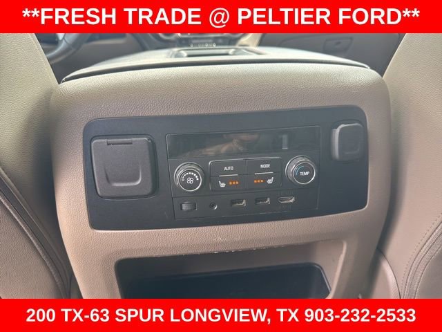 Used 2018 Chevrolet Suburban LT image 9