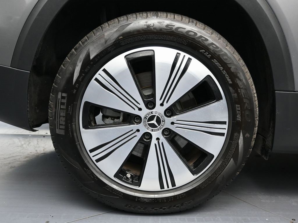 Used 2023 Mercedes-Benz EQB 250+ w/ Exclusive Package image 13
