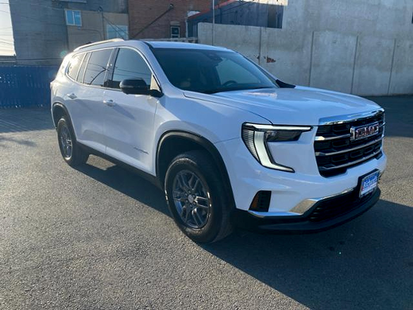 Used 2025 GMC Acadia Elevation AWD/4WD image 9