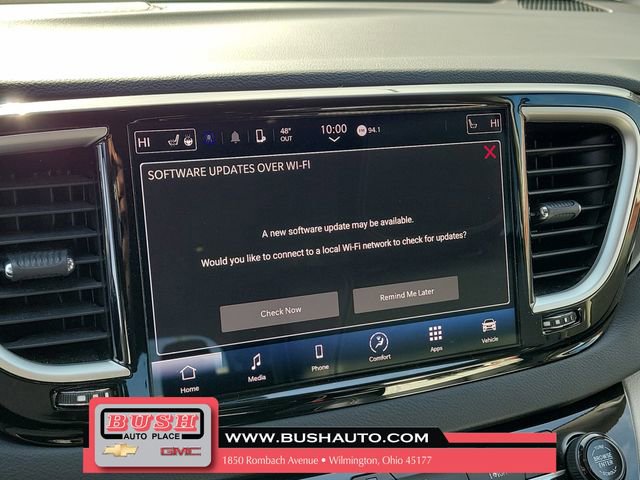 Used 2023 Chrysler Pacifica Touring-L image 26