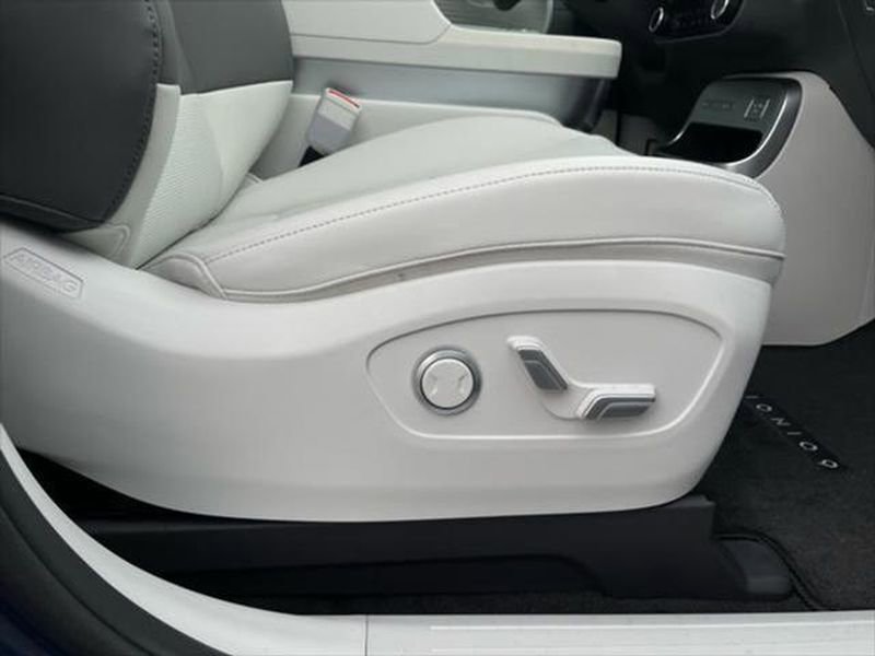 New 2026 Hyundai Ioniq 9 SEL image 10