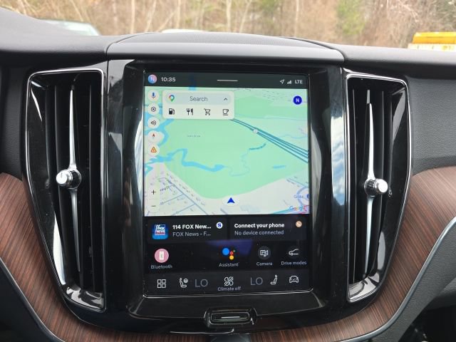 Certified 2023 Volvo XC60 B5 Plus w/ Climate Package image 33
