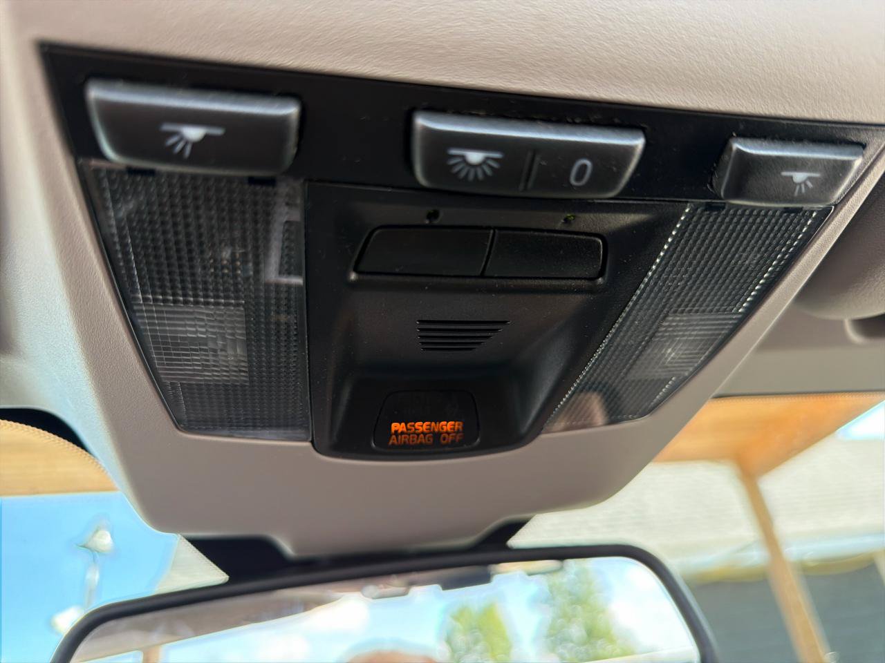 Used 2012 Volvo C70 T5 FWD image 23