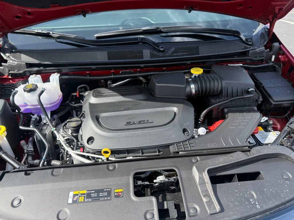 New 2027 Chrysler Pacifica Select w/ Family Tech Group FWD image 70