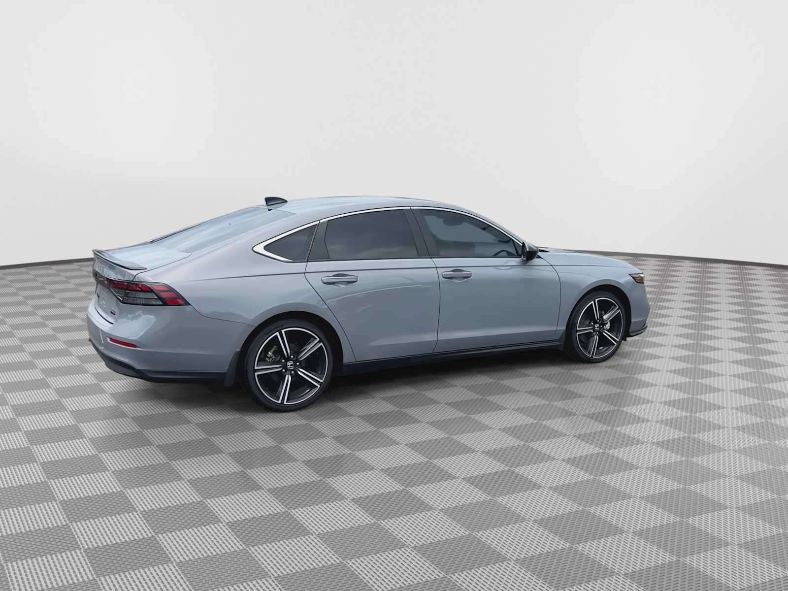 Used 2025 Honda Accord Sport image 8