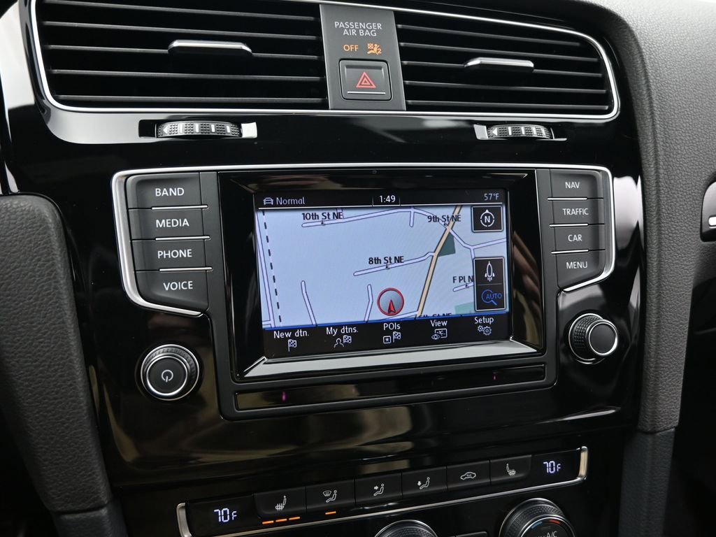 Used 2015 Volkswagen Golf R 4-Door image 18