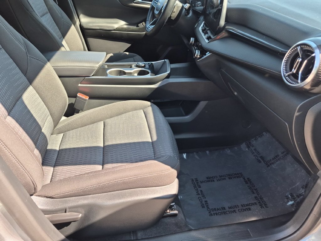 Used 2026 Chevrolet Equinox LT FWD image 28