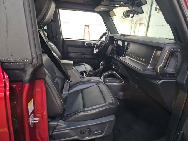 Used 2025 Ford Bronco Badlands AWD/4WD image 10