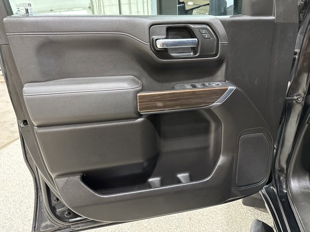 Used 2021 Chevrolet Silverado 1500 LT Trail Boss w/ Bed Protection Package AWD/4WD image 11