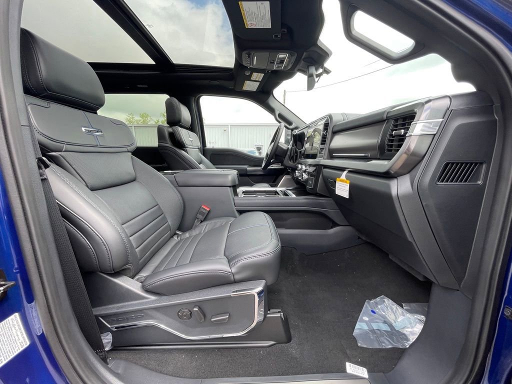 New 2026 Ford F250 Platinum w/ Tremor Off-Road Package AWD/4WD image 24