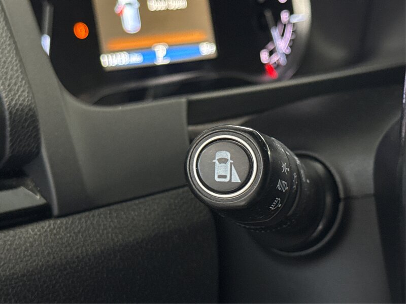 Used 2018 Honda Pilot Touring image 33