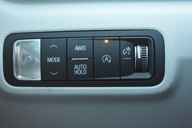 Used 2026 GMC Terrain Denali image 32