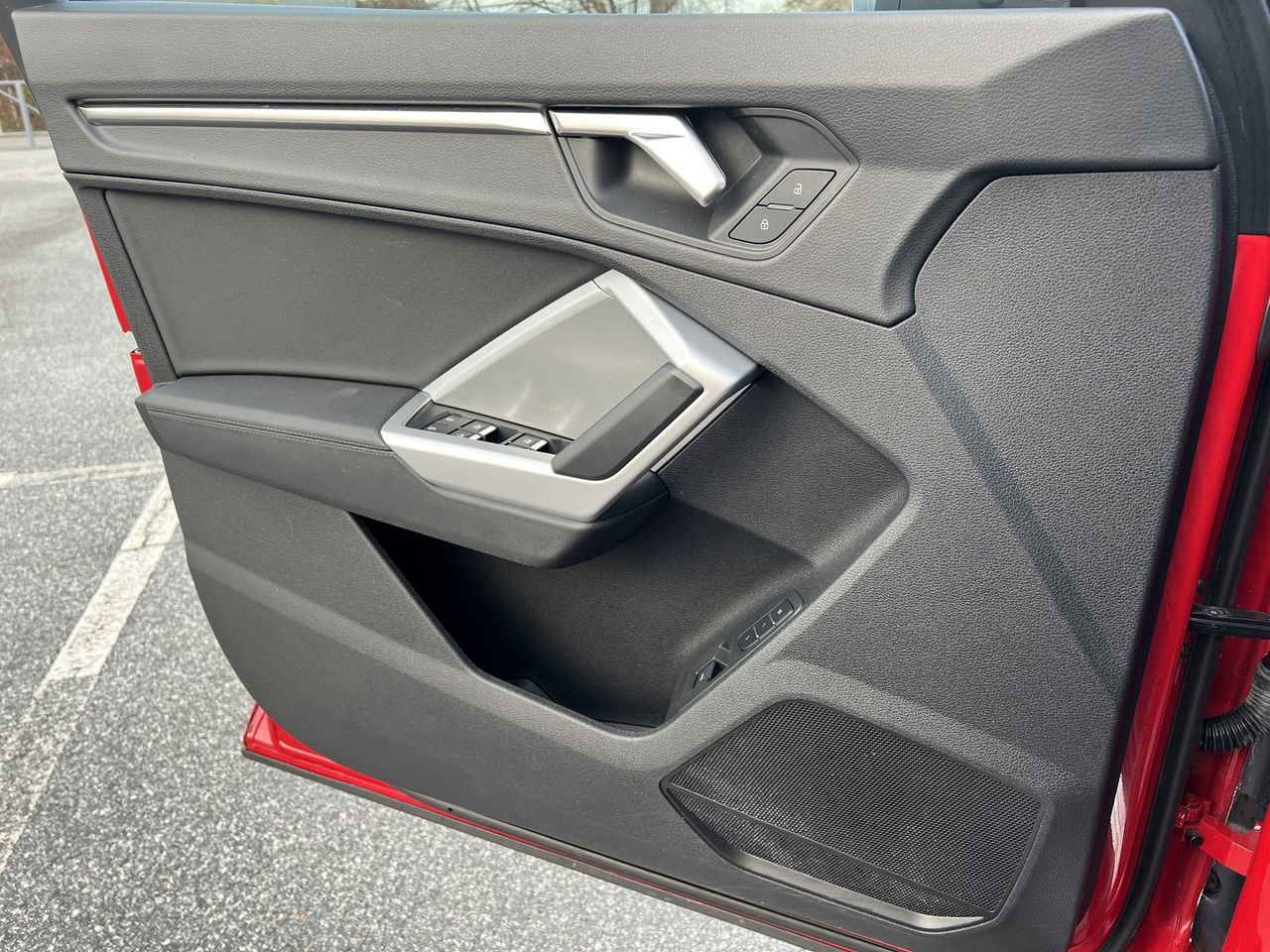 Used 2024 Audi Q3 2.0T Premium image 18