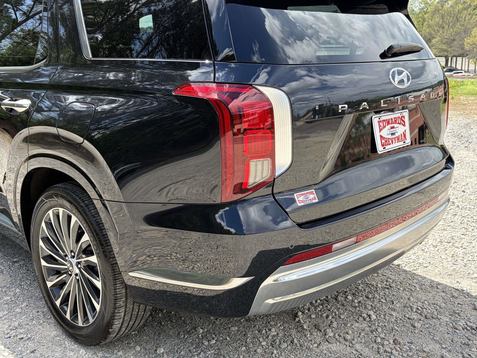 Used 2024 Hyundai Palisade Calligraphy image 29