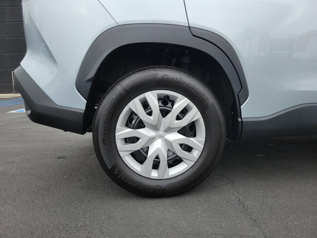 Used 2026 Toyota Corolla Cross L FWD image 7