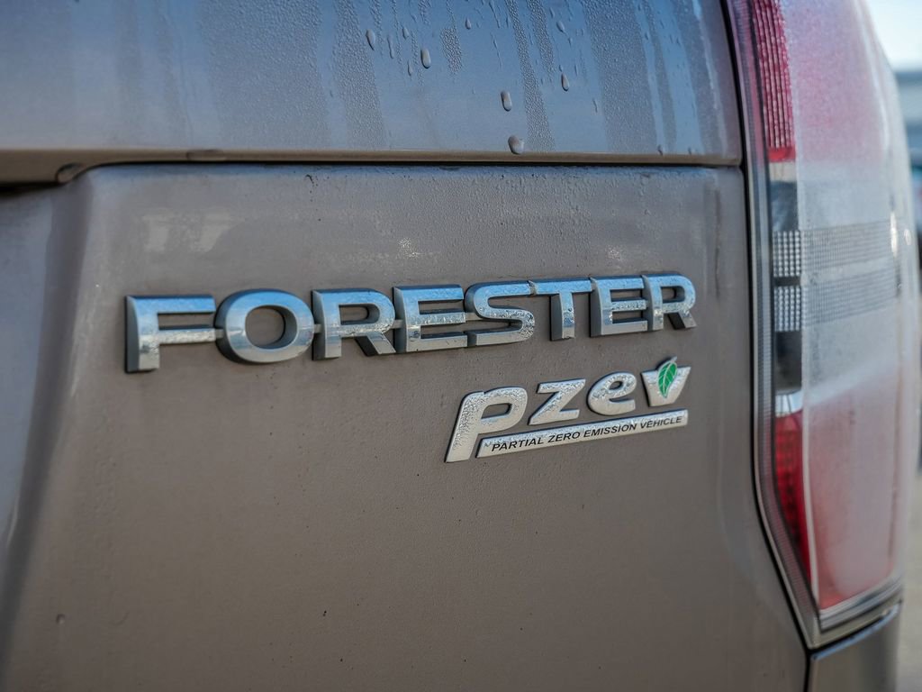 Used 2015 Subaru Forester 2.5i Limited image 11