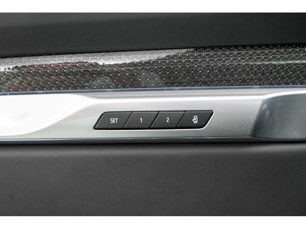 New 2026 Cadillac Escalade V w/ LPO, ONYX Package AWD/4WD image 23
