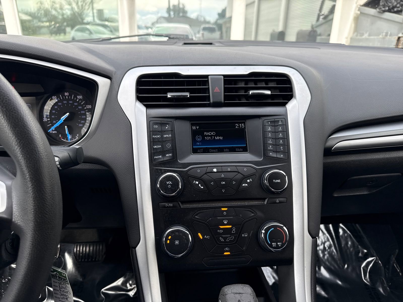 Used 2014 Ford Fusion SE image 18