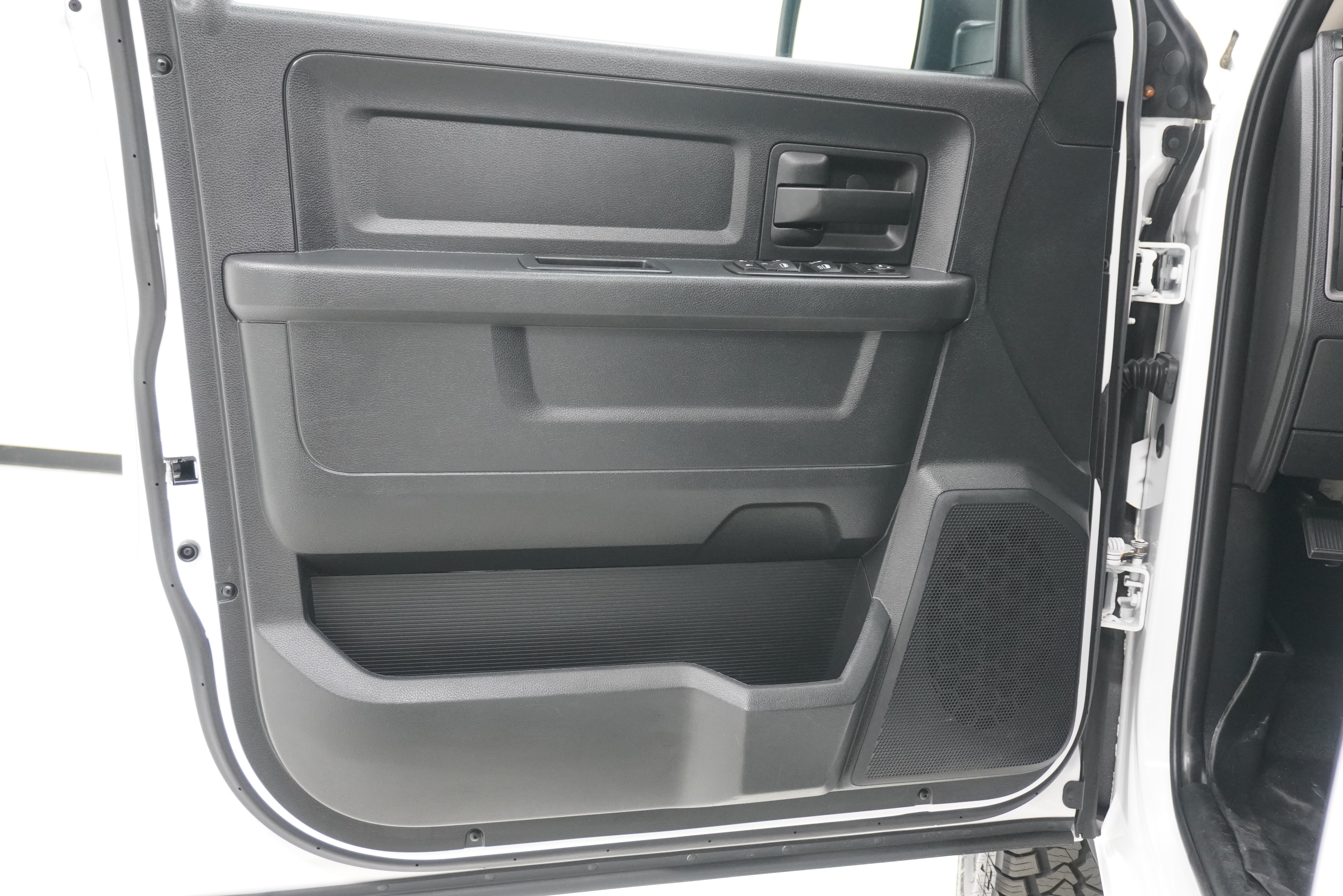 Used 2016 RAM 1500 Tradesman w/ Popular Equipment Group RWD image 11