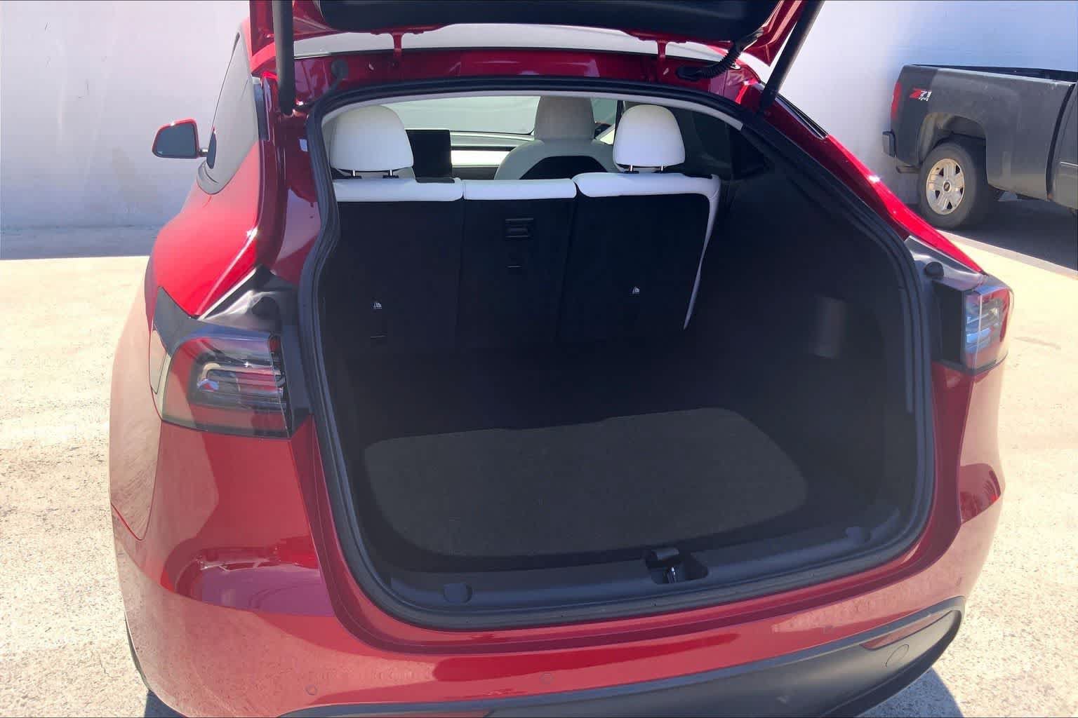 Used 2022 Tesla Model Y Performance AWD/4WD image 18
