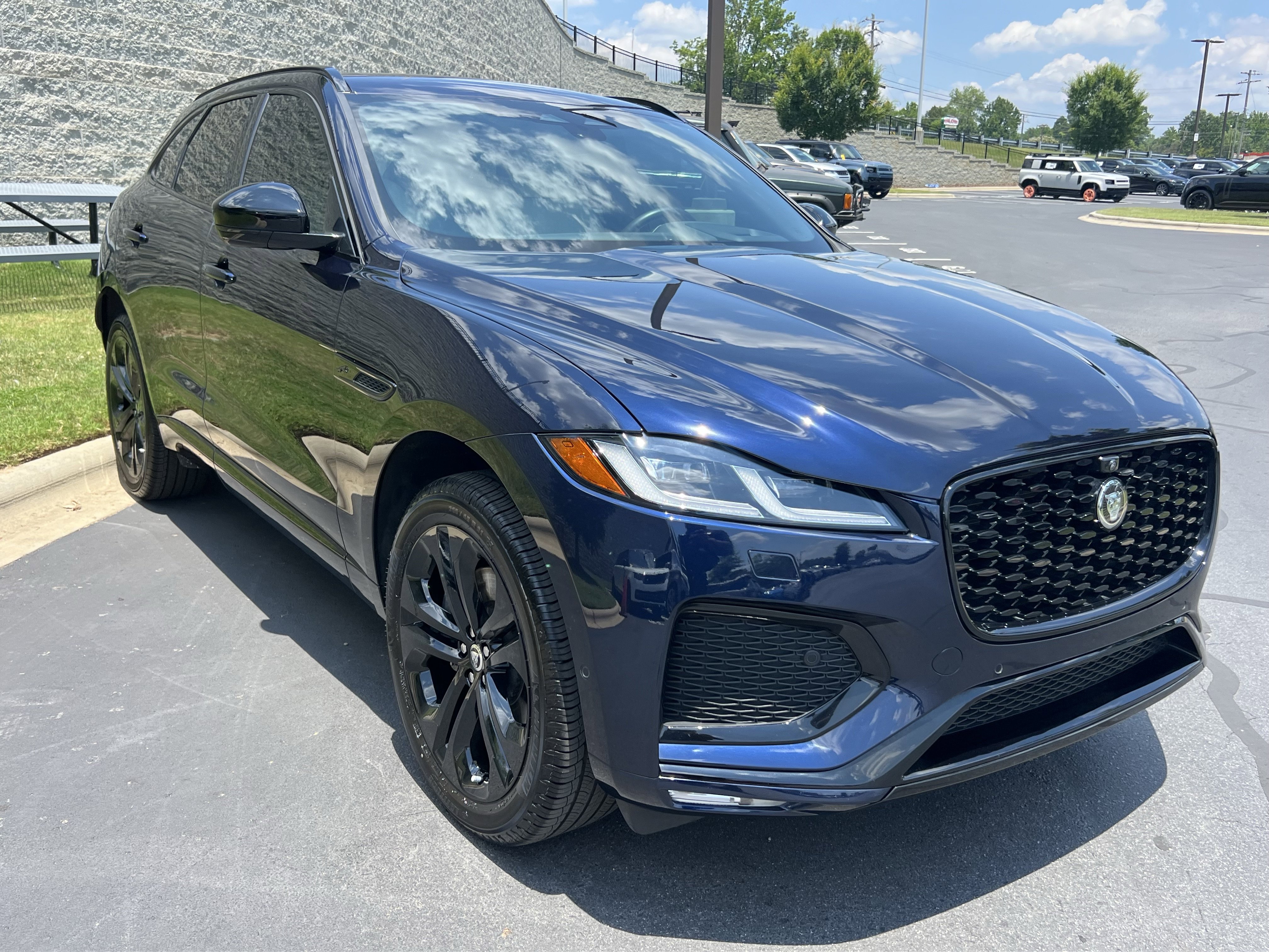 Used 2026 Jaguar F-PACE R-Dynamic S AWD/4WD image 9