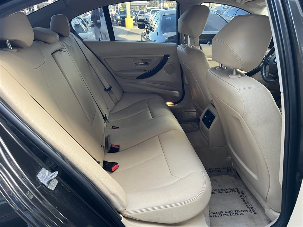 Used 2016 BMW 320i Sedan image 14
