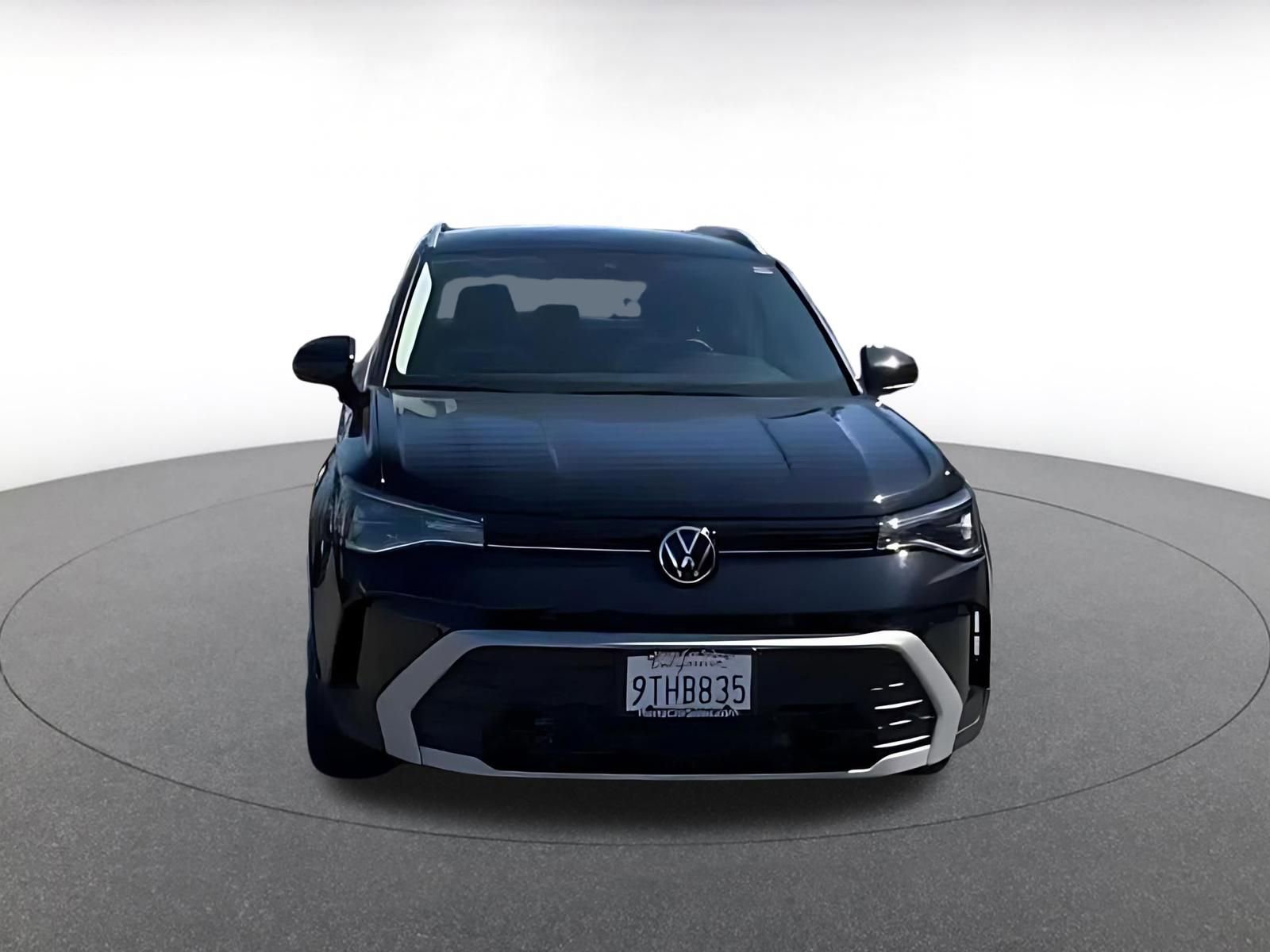 Used 2025 Volkswagen Taos SE image 4