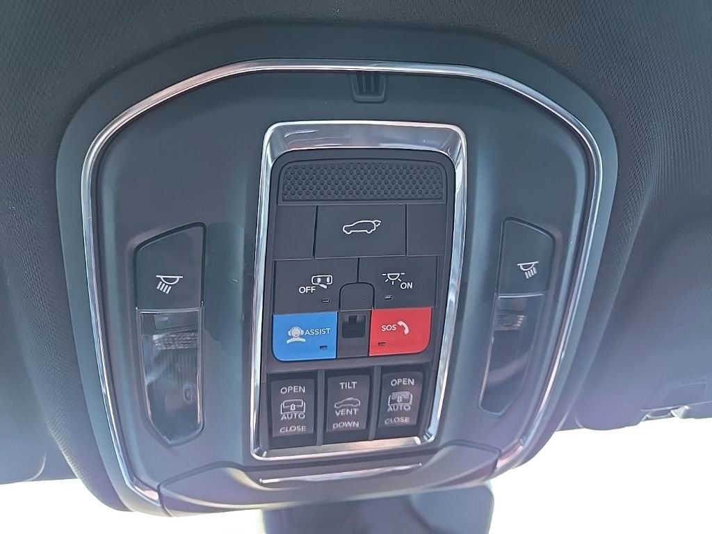 Used 2025 Jeep Grand Cherokee Summit image 76