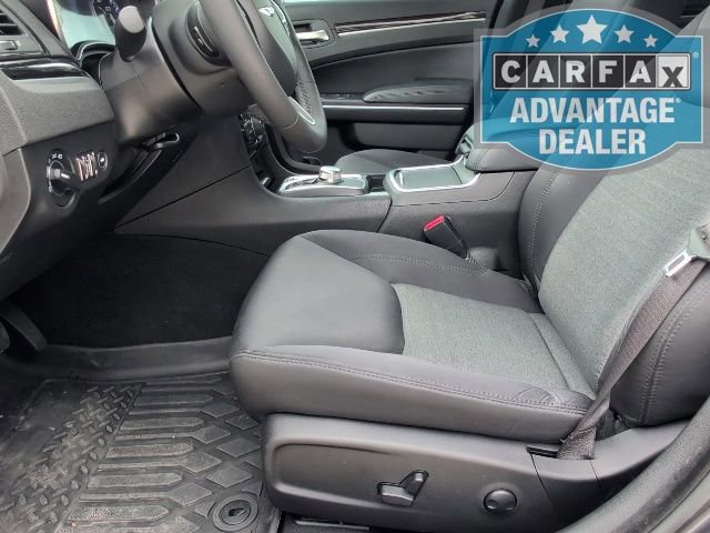 Used 2023 Chrysler 300 Touring w/ Sport Appearance Package RWD image 11