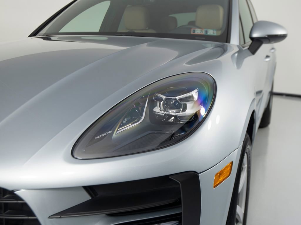 Certified 2019 Porsche Macan AWD/4WD image 14