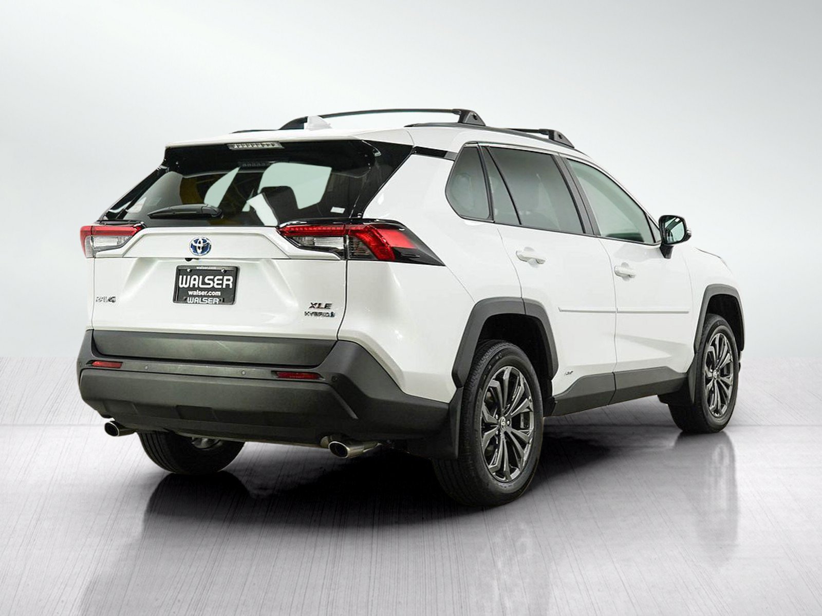 Used 2023 Toyota RAV4 XLE Premium AWD/4WD image 5