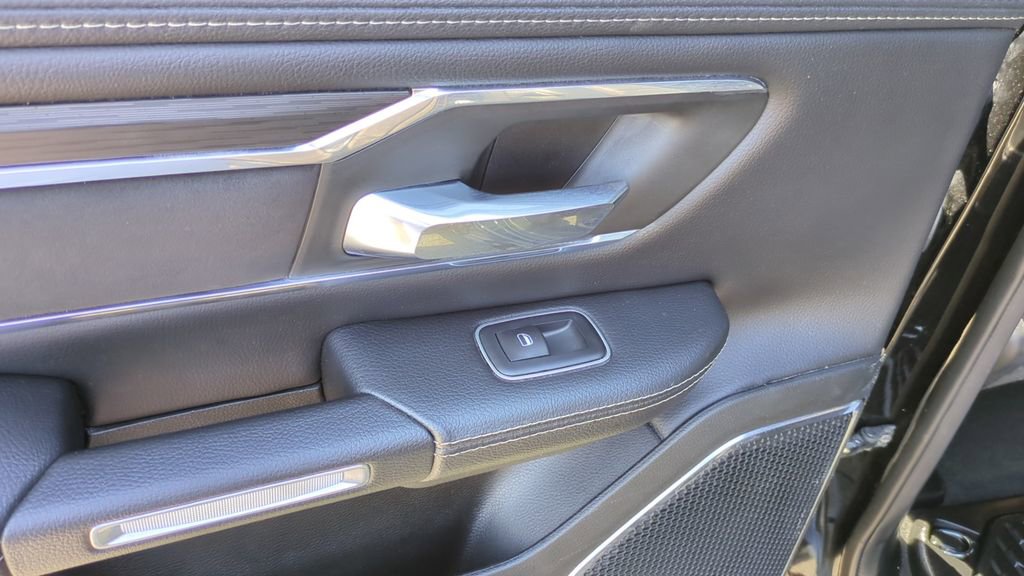 Used 2024 RAM 1500 Laramie image 15