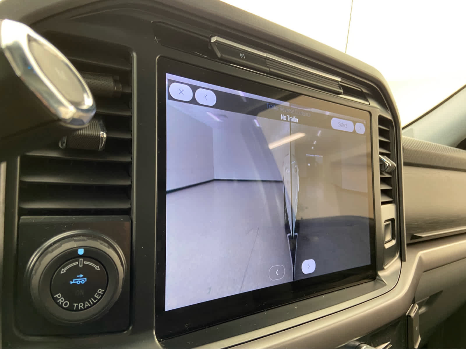 Used 2025 Ford F150 XLT w/ Equipment Group 302A MID image 36