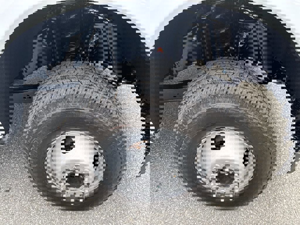 New 2026 Ford F350 XL w/ XL Chrome Package image 17