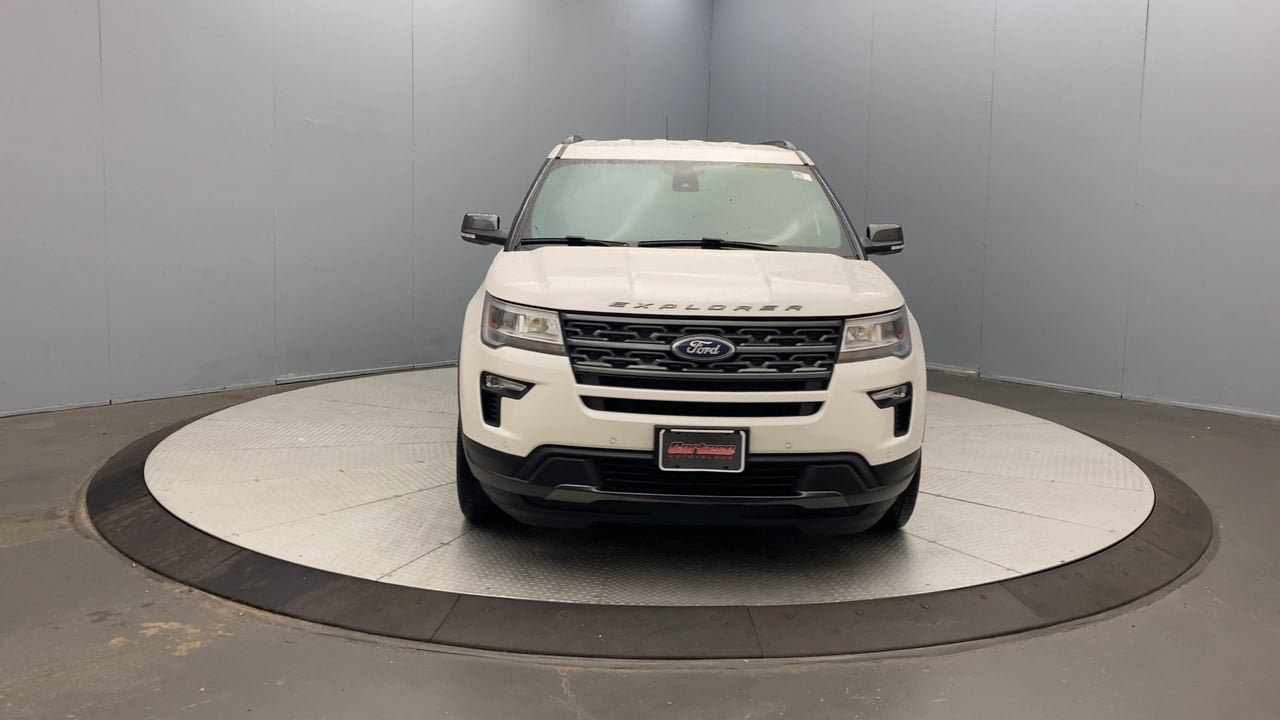 Used 2019 Ford Explorer XLT w/ Equipment Group 202A AWD/4WD image 8