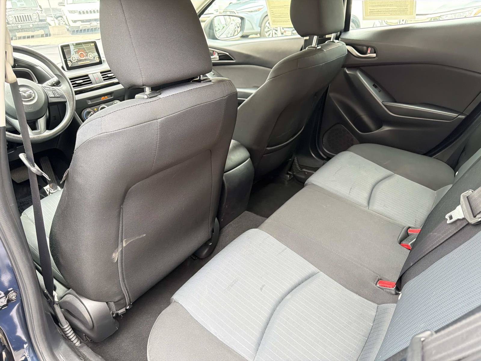 Used 2016 MAZDA MAZDA3 i Sport FWD image 10
