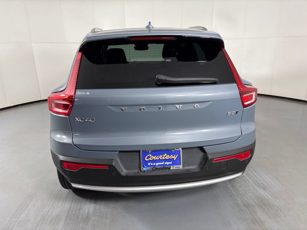 Used 2023 Volvo XC40 B5 Ultimate w/ Protection Package Premier AWD/4WD image 7