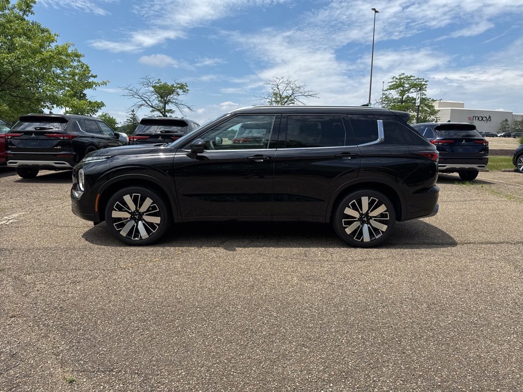 New 2025 Mitsubishi Outlander SEL image 10