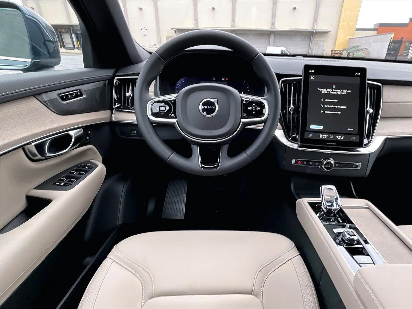 New 2026 Volvo XC90 B6 Plus w/ Protection Package Premier AWD/4WD image 15