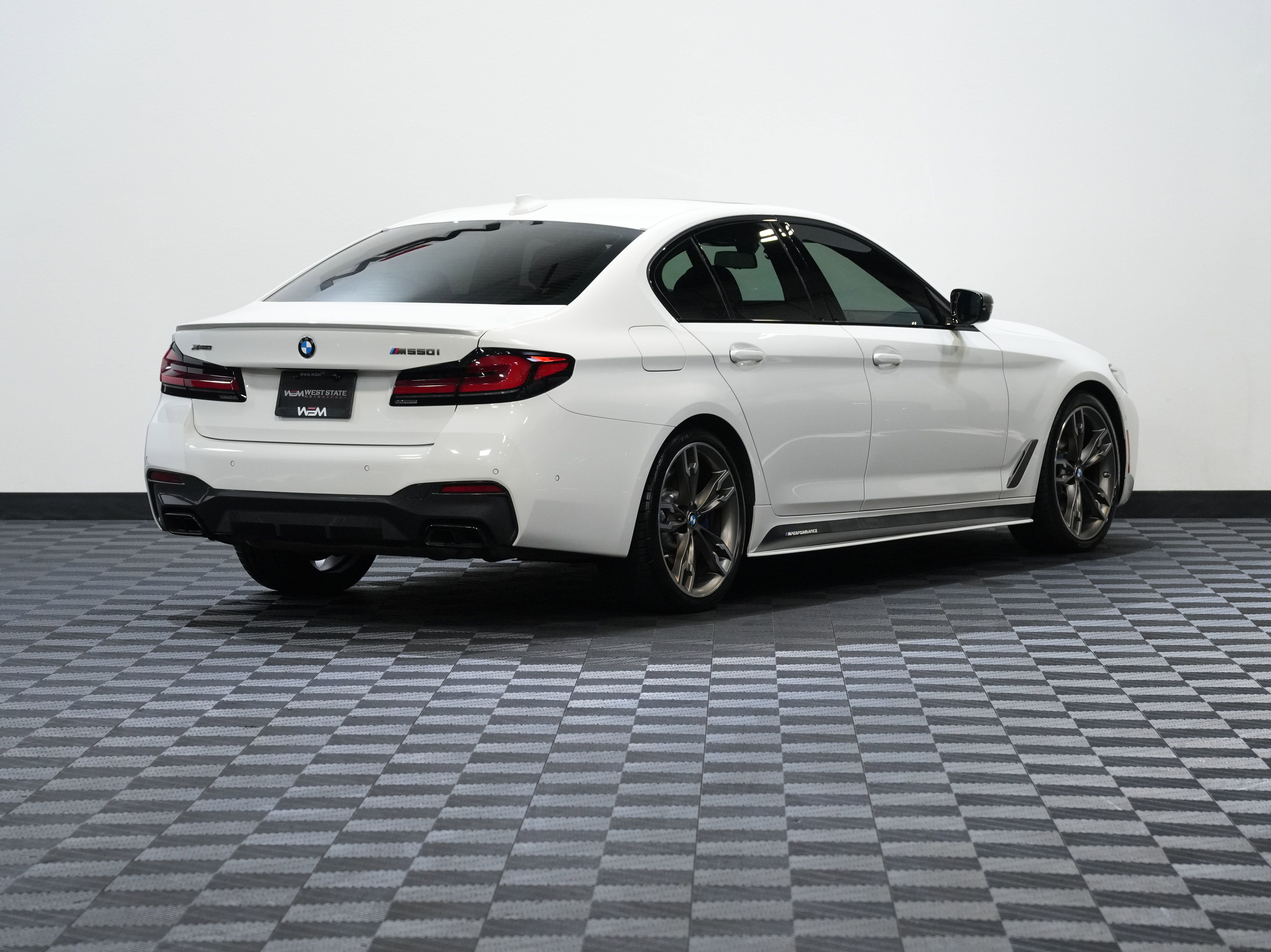 Used 2021 BMW M550i xDrive w/ Executive Package AWD/4WD image 6