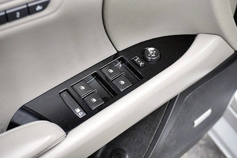 Used 2017 Cadillac XTS Luxury image 23