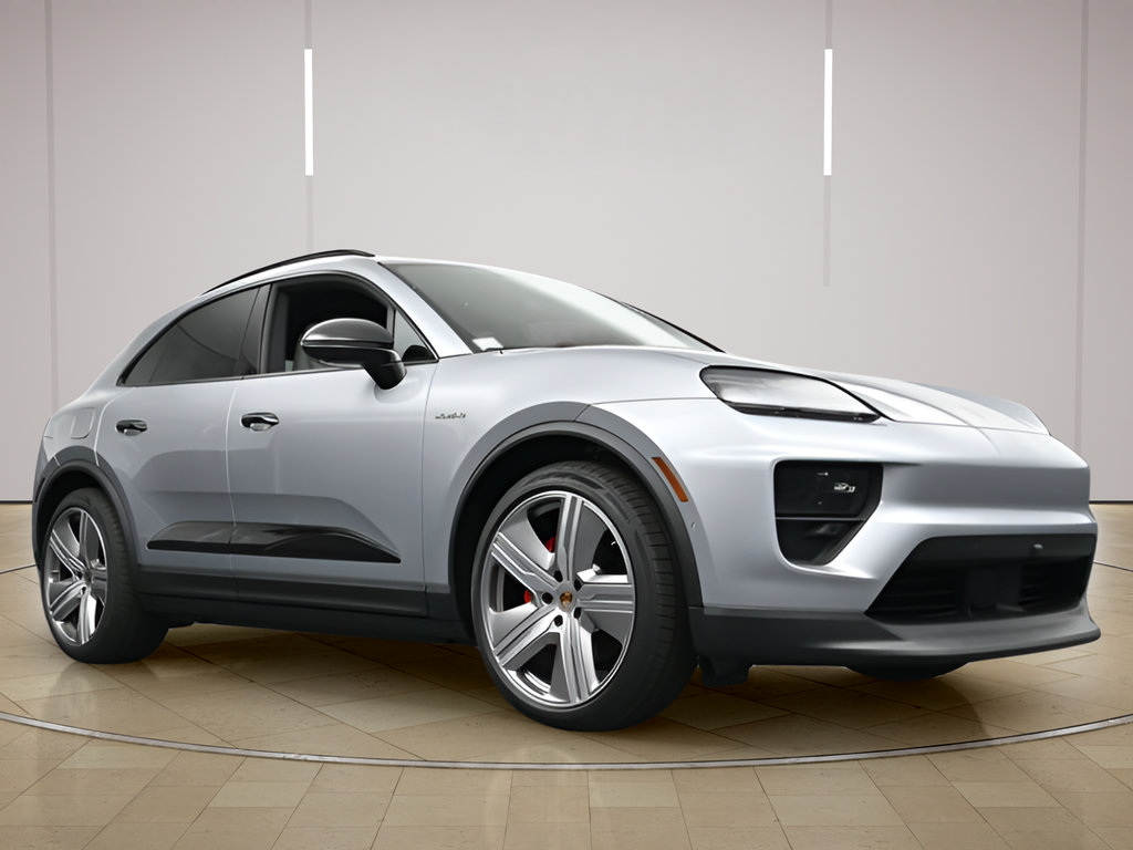 New 2025 Porsche Macan 4S Electric AWD/4WD image 30