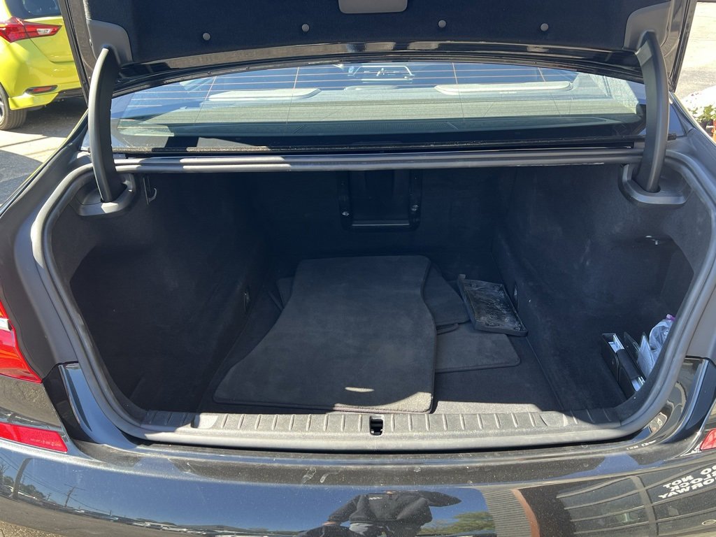 Used 2018 BMW 750i xDrive image 19