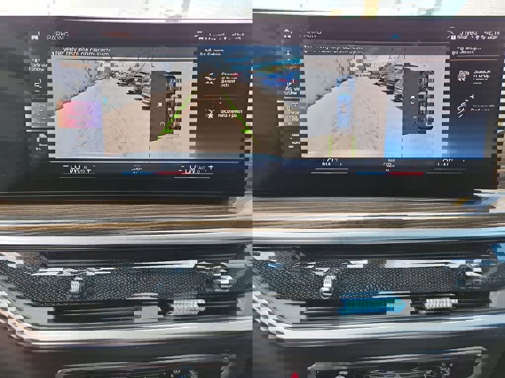 Used 2023 BMW X7 xDrive40i image 15