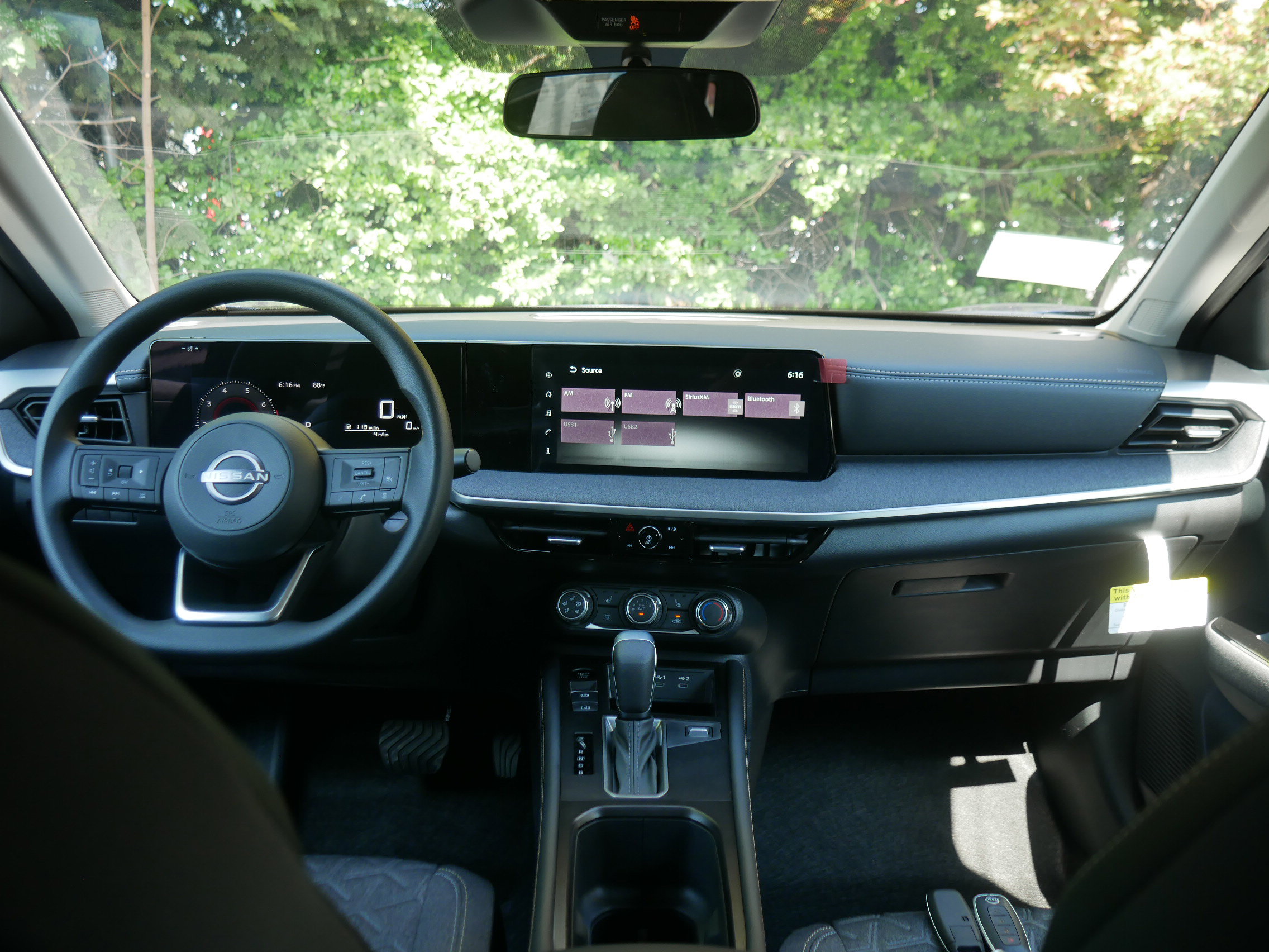 New 2025 Nissan Kicks SV w/ SV Premium Package image 8