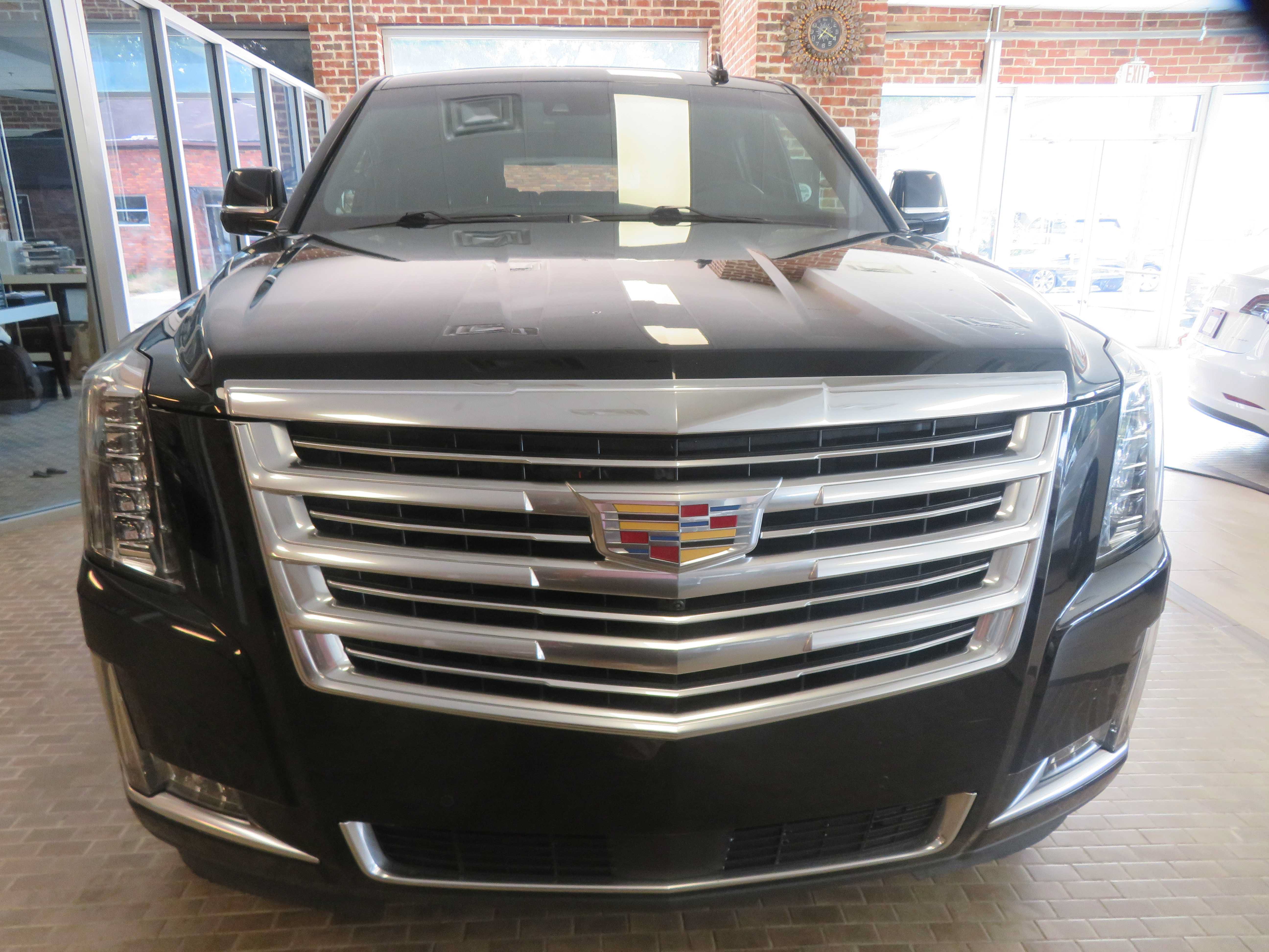 Used 2016 Cadillac Escalade ESV Platinum AWD/4WD image 68